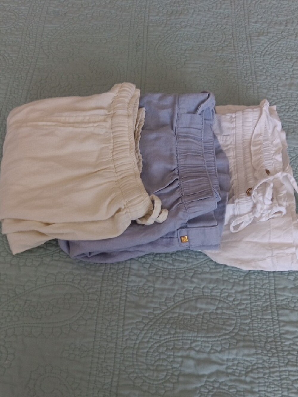 Bundle of 3. Pair Ladies High-Rise Drawstring Linen/Cotton Shorts.All Small - Picture 2 of 12